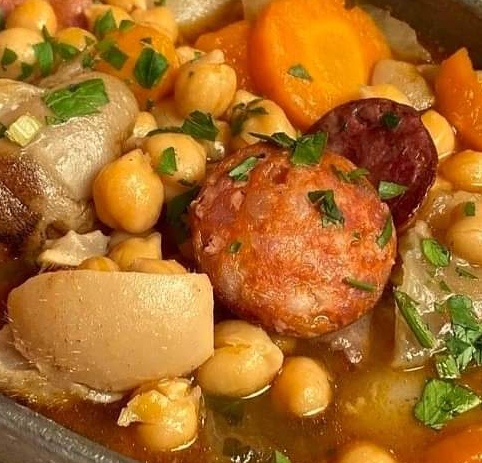 Aux bords de Seine - La scène — plat