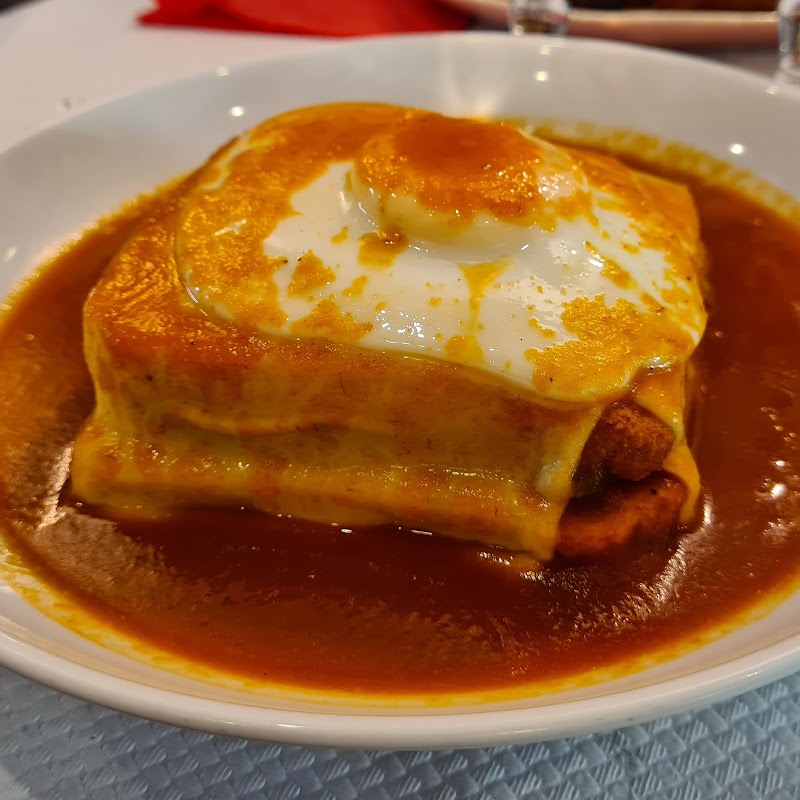 La Belote — plat
