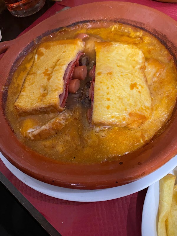Le Village — plat