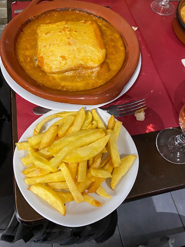 Le Village — plat