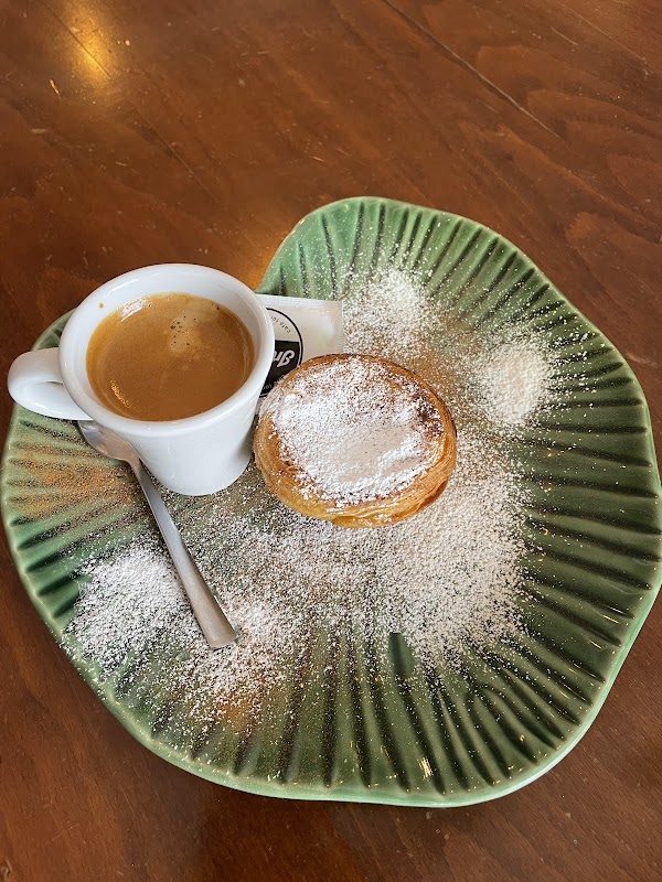 Les comptoirs de Lisbonne — plat