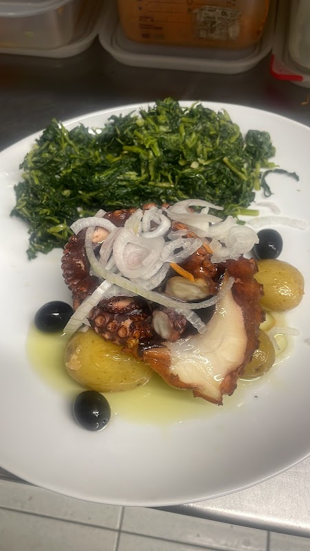 O cantinho — plat