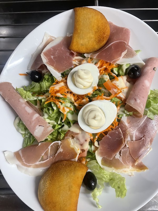 O cantinho — plat