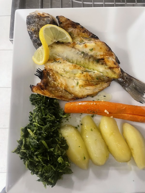 O cantinho — plat
