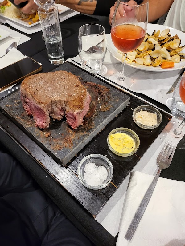 O cantinho — plat