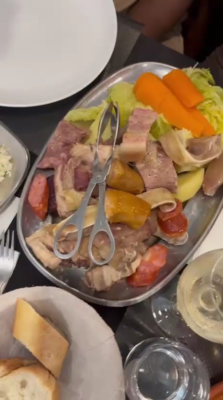 O cantinho — plat